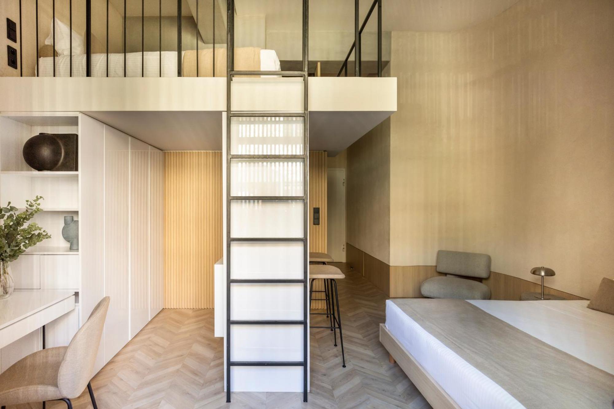 Hotel The Newel Psychiko à Athènes Extérieur photo A ladder leading to a mezzanine